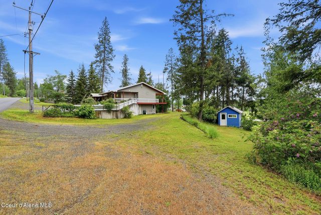 955 Bottle Bay Road, Sagle, ID 83860