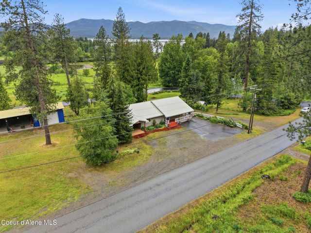955 Bottle Bay Road, Sagle, ID 83860