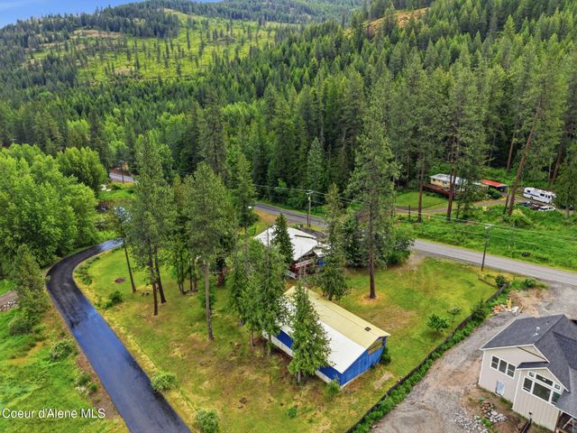 955 Bottle Bay Road, Sagle, ID 83860