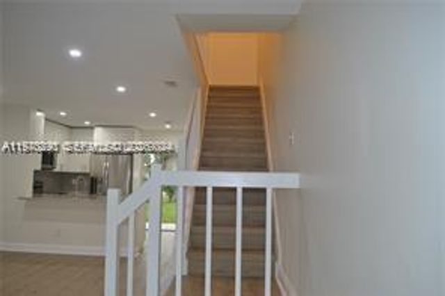 2864 S Edgehill Ln 2864, Cooper City, FL 33026