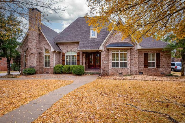 26 Courts Drive, Little Rock, AR 72223