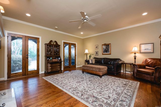 26 Courts Drive, Little Rock, AR 72223