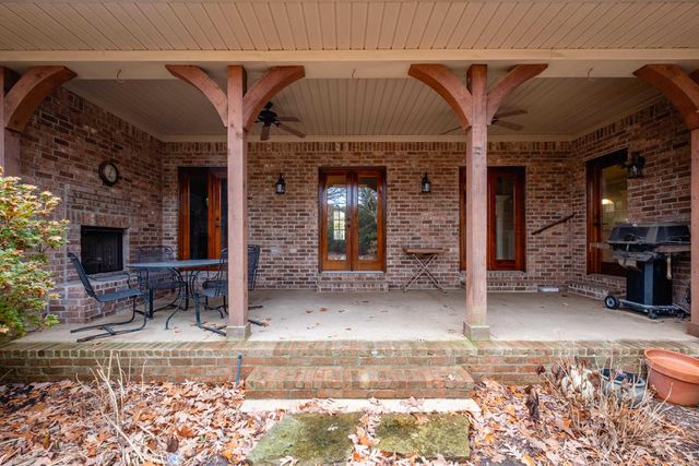 26 Courts Drive, Little Rock, AR 72223