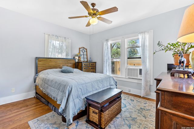 222 REDWOOD ST, San Antonio, TX 78209