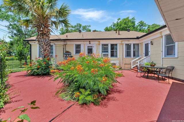 222 REDWOOD ST, San Antonio, TX 78209