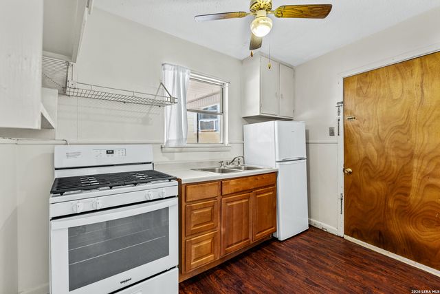 222 REDWOOD ST, San Antonio, TX 78209
