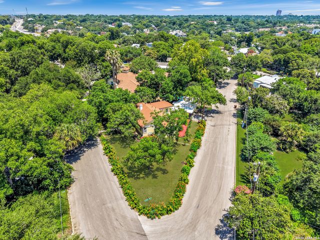 222 REDWOOD ST, San Antonio, TX 78209