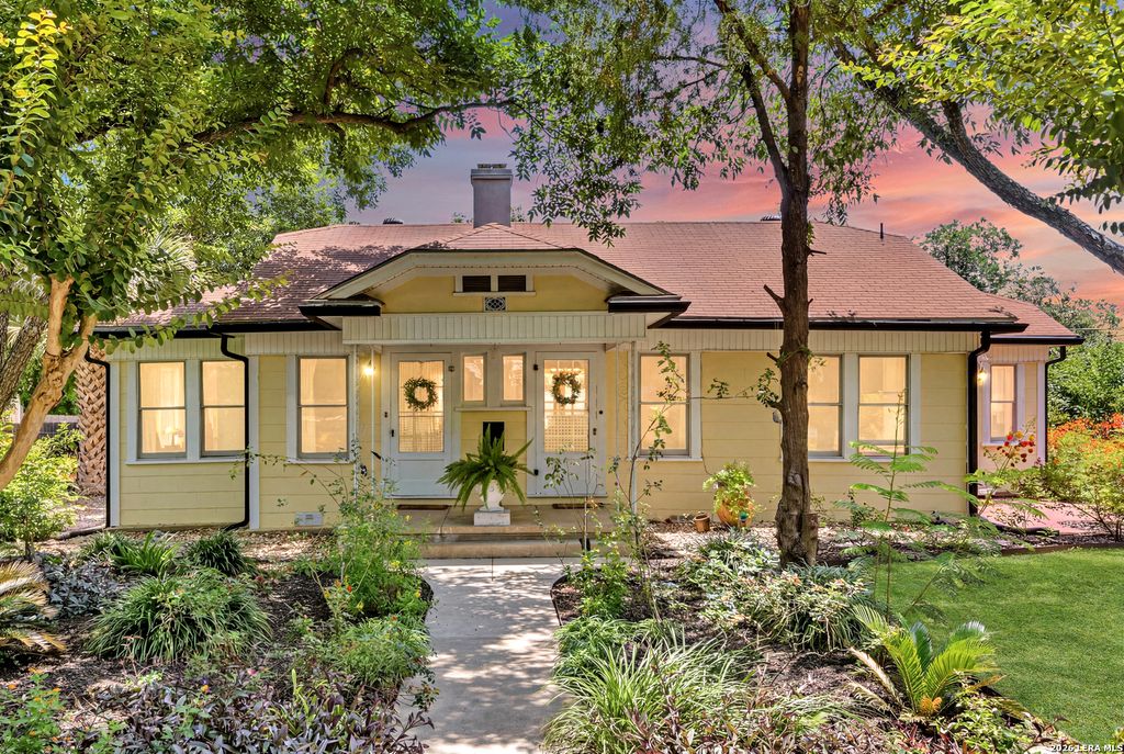 222 REDWOOD ST, San Antonio, TX 78209