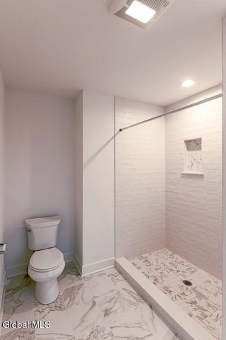 15 Stone Creek Drive, East Greenbush, NY 12061