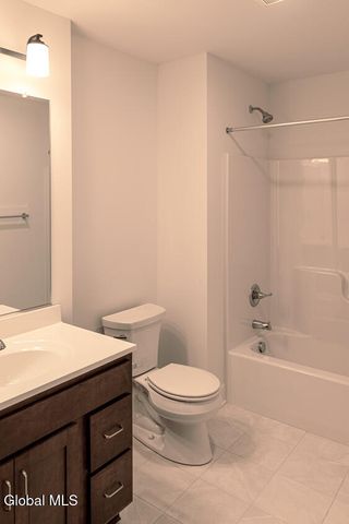 15 Stone Creek Drive, East Greenbush, NY 12061