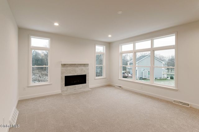 15 Stone Creek Drive, East Greenbush, NY 12061