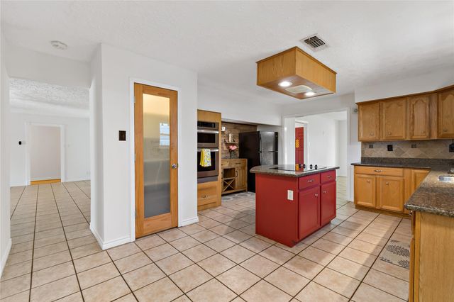 3402 Park Dale Drive, Deer Park, TX 77536