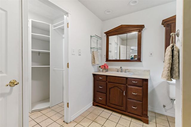 3402 Park Dale Drive, Deer Park, TX 77536