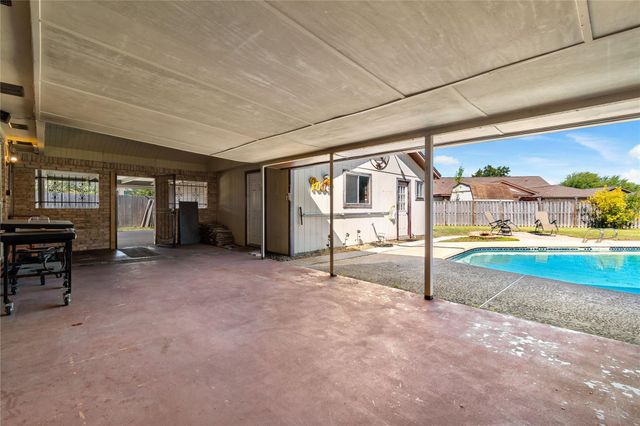 3402 Park Dale Drive, Deer Park, TX 77536