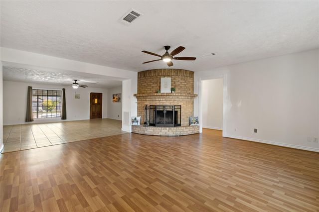 3402 Park Dale Drive, Deer Park, TX 77536