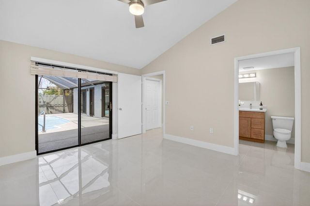9939 Boca Gardens Trail D, Boca Raton, FL 33496