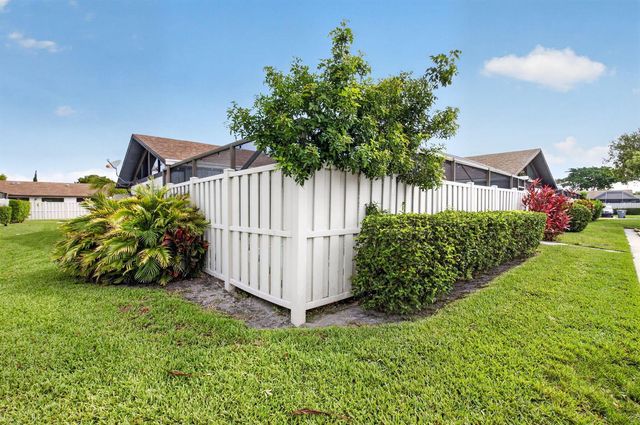 9939 Boca Gardens Trail D, Boca Raton, FL 33496