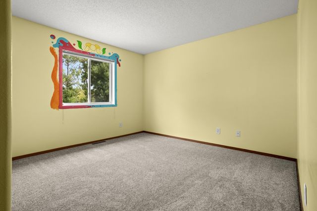 1860 Huntington Lane, West Fargo, ND 58078