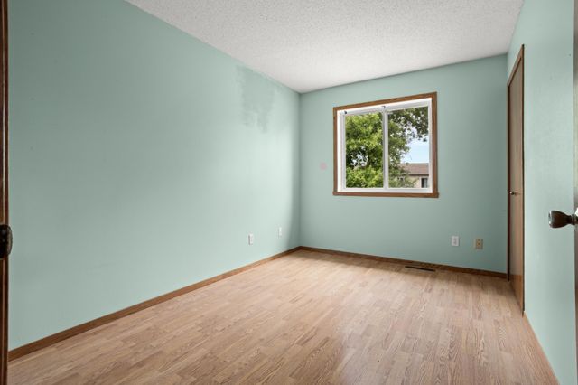 1860 Huntington Lane, West Fargo, ND 58078