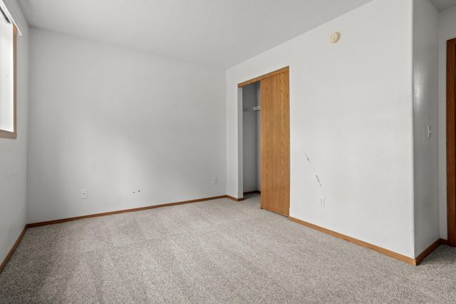1860 Huntington Lane, West Fargo, ND 58078