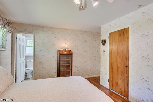 9 Clive Hills Rd, Edison Twp., NJ 08820