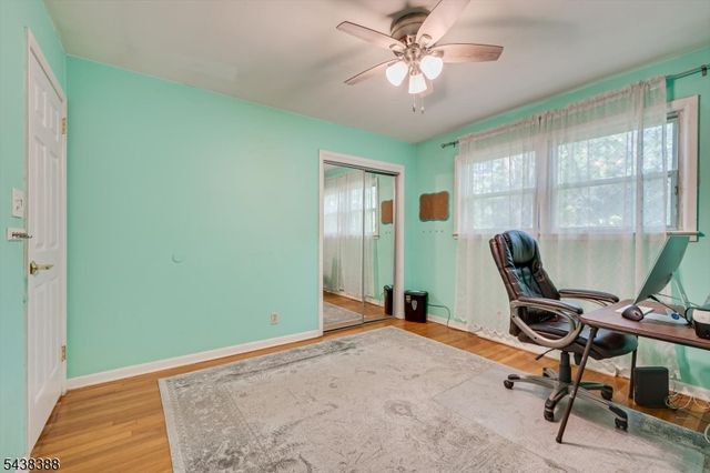 9 Clive Hills Rd, Edison Twp., NJ 08820