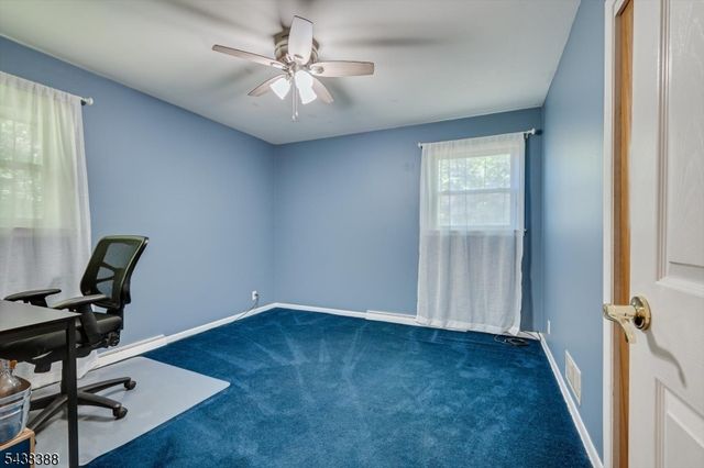 9 Clive Hills Rd, Edison Twp., NJ 08820