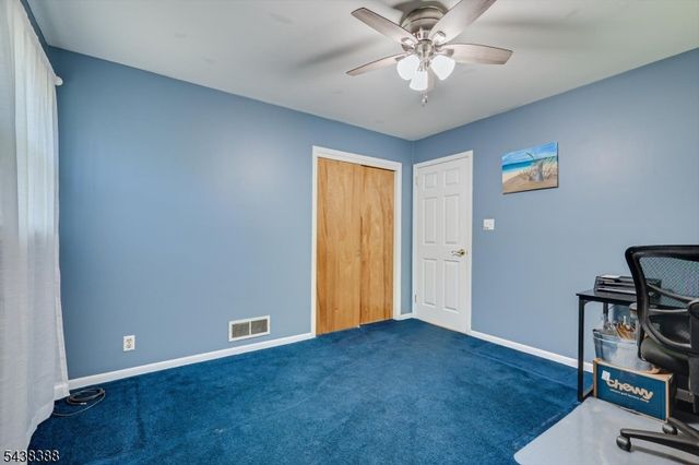 9 Clive Hills Rd, Edison Twp., NJ 08820