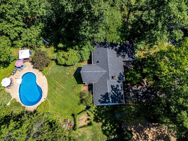 9 Clive Hills Rd, Edison Twp., NJ 08820