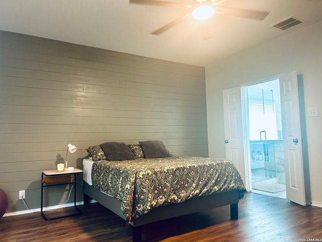 211 Mirror Lk, San Antonio, TX 78260