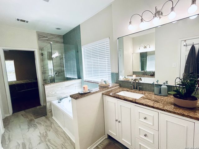 211 Mirror Lk, San Antonio, TX 78260