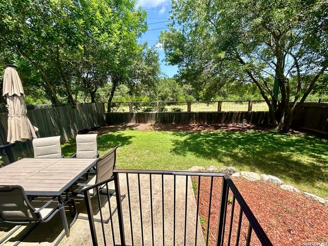 211 Mirror Lk, San Antonio, TX 78260