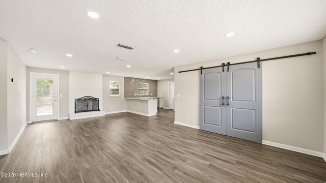 586 MADEIRA Drive, Orange Park, FL 32073