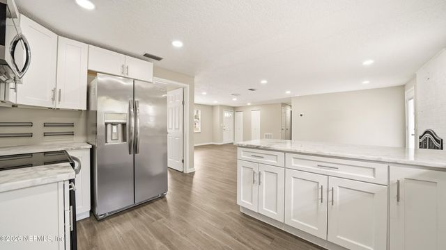 586 MADEIRA Drive, Orange Park, FL 32073