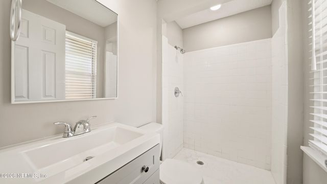 586 MADEIRA Drive, Orange Park, FL 32073