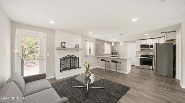 586 MADEIRA Drive, Orange Park, FL 32073