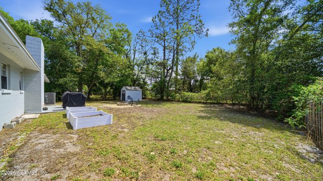 586 MADEIRA Drive, Orange Park, FL 32073