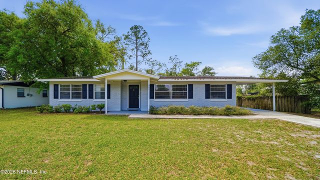 586 MADEIRA Drive, Orange Park, FL 32073