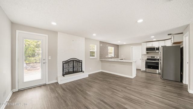 586 MADEIRA Drive, Orange Park, FL 32073