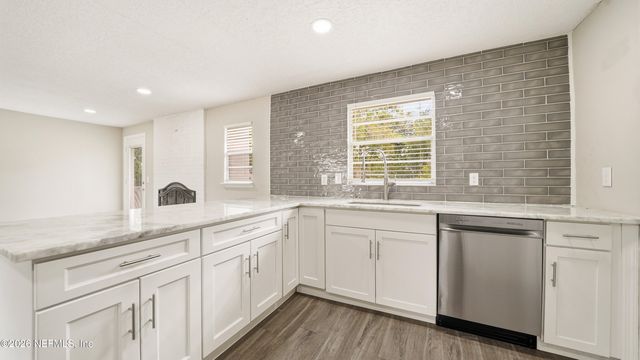 586 MADEIRA Drive, Orange Park, FL 32073