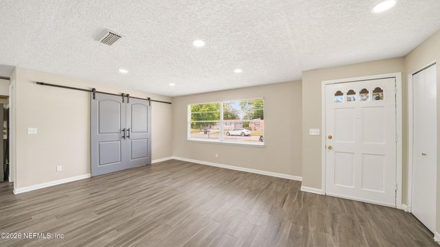 586 MADEIRA Drive, Orange Park, FL 32073