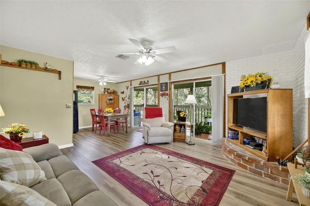 205 WENDEL AVENUE, Lithia, FL 33547