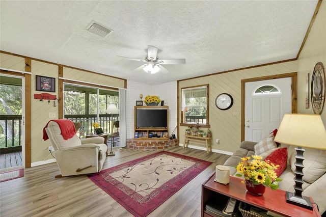 205 WENDEL AVENUE, Lithia, FL 33547