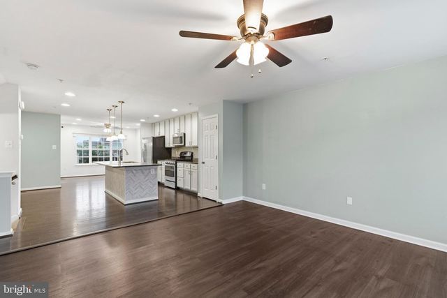 8529 STANSBURY LAKE DR, Baltimore, MD 21222