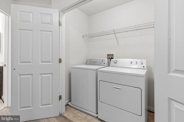 8529 STANSBURY LAKE DR, Baltimore, MD 21222