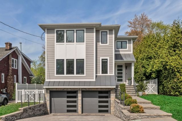 67 Westervelt Pl, Cresskill Boro, NJ 07626