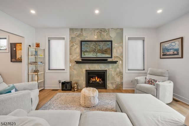 67 Westervelt Pl, Cresskill Boro, NJ 07626