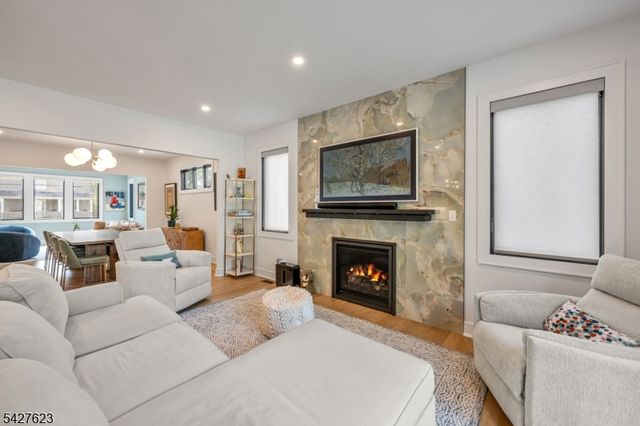 67 Westervelt Pl, Cresskill Boro, NJ 07626