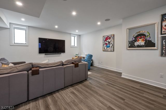 67 Westervelt Pl, Cresskill Boro, NJ 07626
