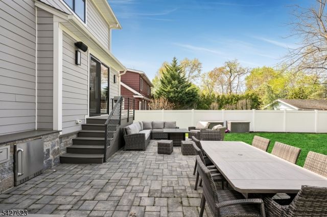 67 Westervelt Pl, Cresskill Boro, NJ 07626